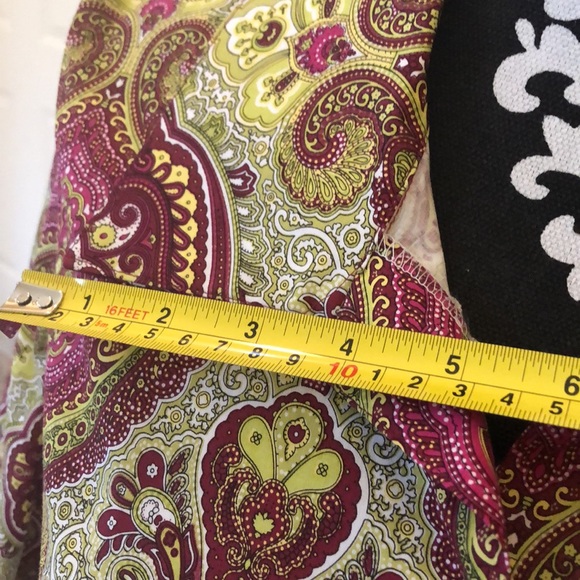 💜 Uncivilized Vintage fitted button down paisley wide lapel, split hem blouse - Picture 13 of 14